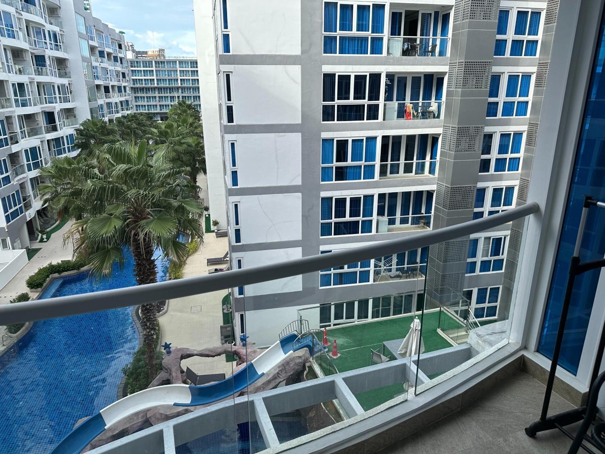 Grand Avenue Condo By Bormon Pattaya Exterior photo